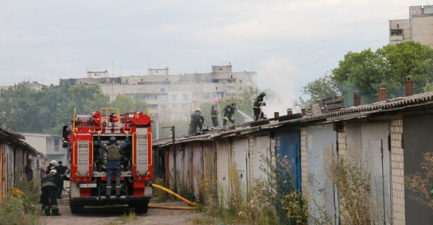 гасять пожежі у Харкові